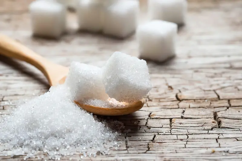 Чому не варто вживати багато цукру 2