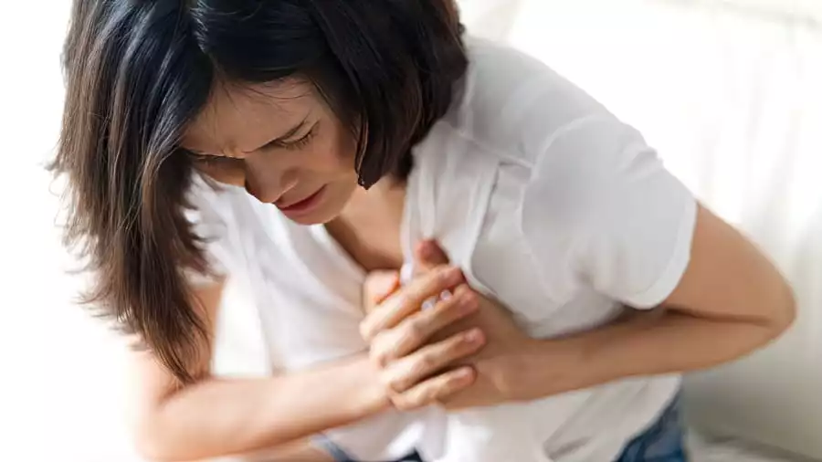 Біль в грудях, причини та можливі діагнози 24